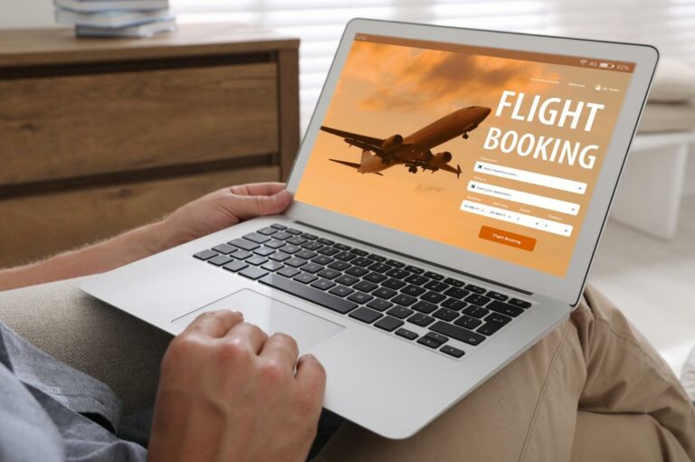 6 smart flight booking strategies