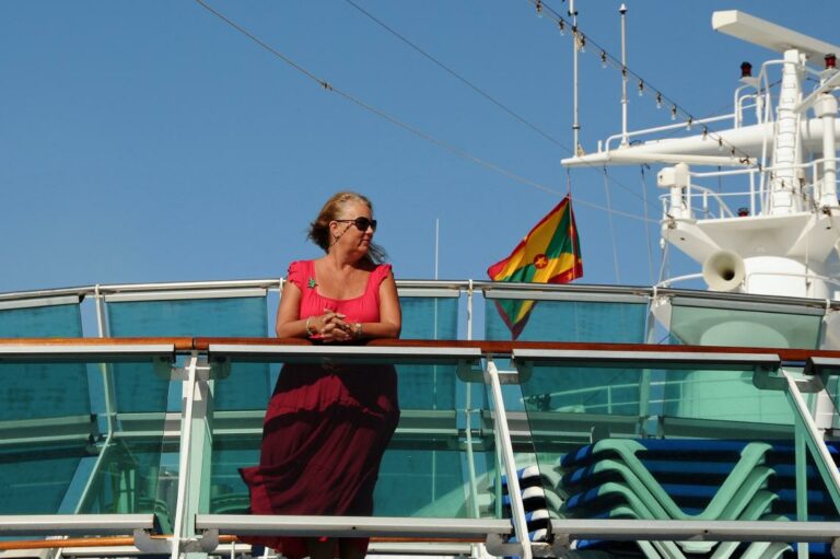 8 cruise lines for single seniors