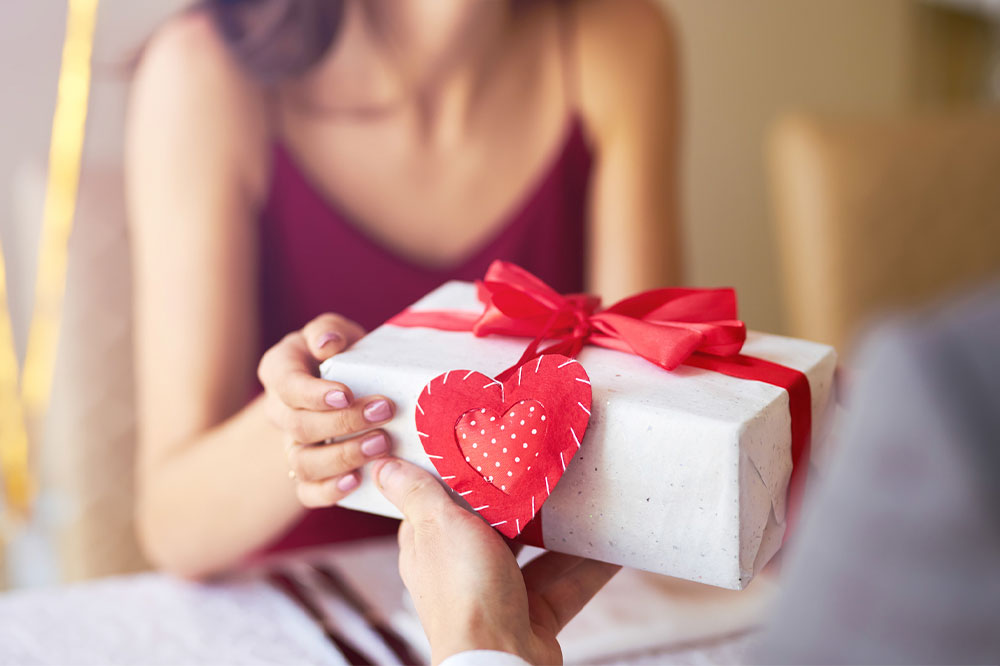 10 interesting gift ideas to make Valentine’s Day special